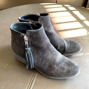 Black low heel ankle boots